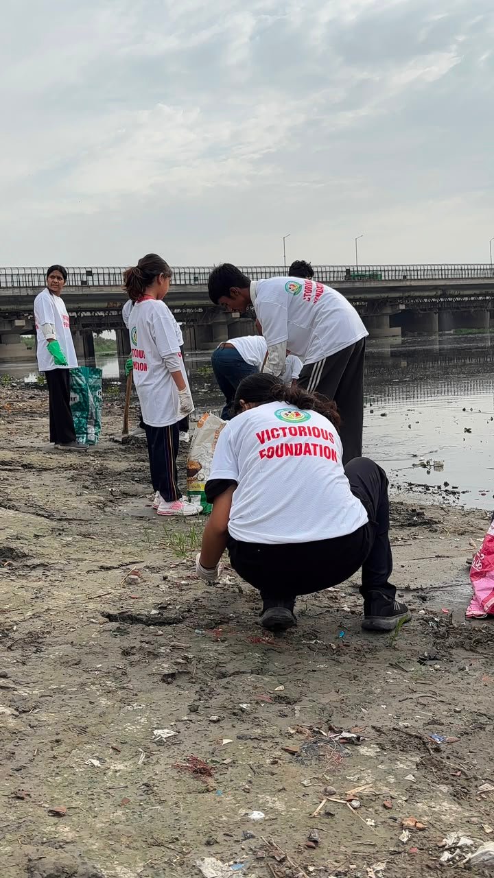 Volunteers Leading the Yamuna Cleanliness Drive